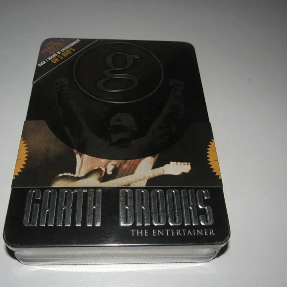 GARTH BROOKS The Entertainer (5 DVD Set, Over 7 Hours of Entertainment)~SEALED!